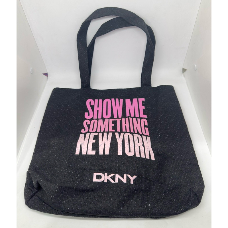 กระเป๋า DKNY SHOW ME SOMETHING NEW YORK