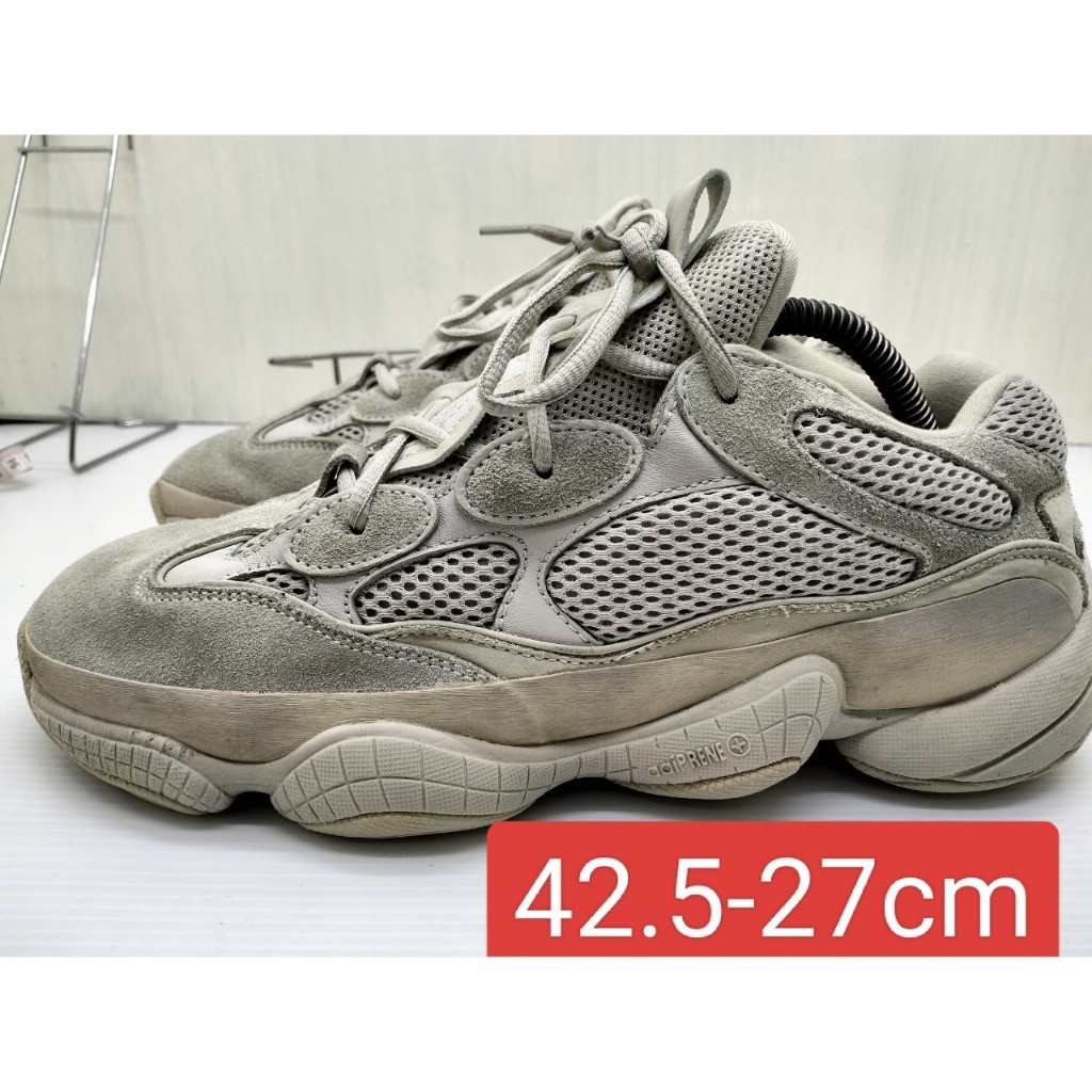 รองเท้าผ้าใบมือสอง adidas yeezy boost 500 size 42.5-27 cm  สุดคุ้ม