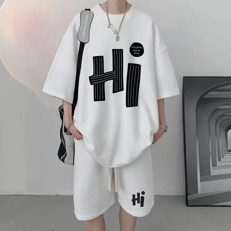 พร้อมส่ง ไซส์ ใหญ่ชุดสูทผู้ชาย (เสื้อยืดคอกลม+กางเกงขาสั้น) พิมพ์ลาย ขนาดมาตรฐาน