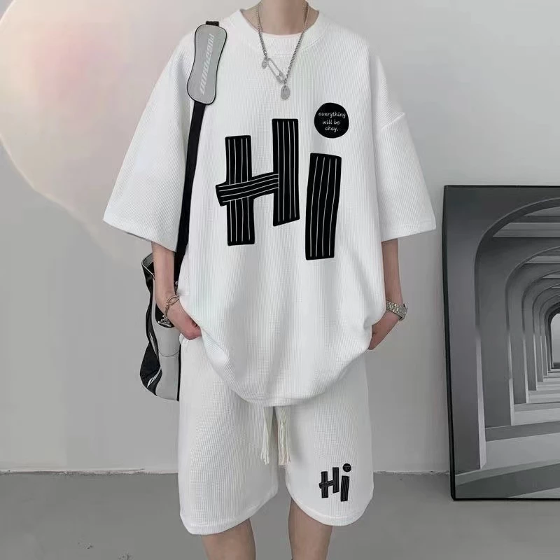 พร้อมส่ง ไซส์ ใหญ่ชุดสูทผู้ชาย (เสื้อยืดคอกลม+กางเกงขาสั้น) พิมพ์ลาย ขนาดมาตรฐาน