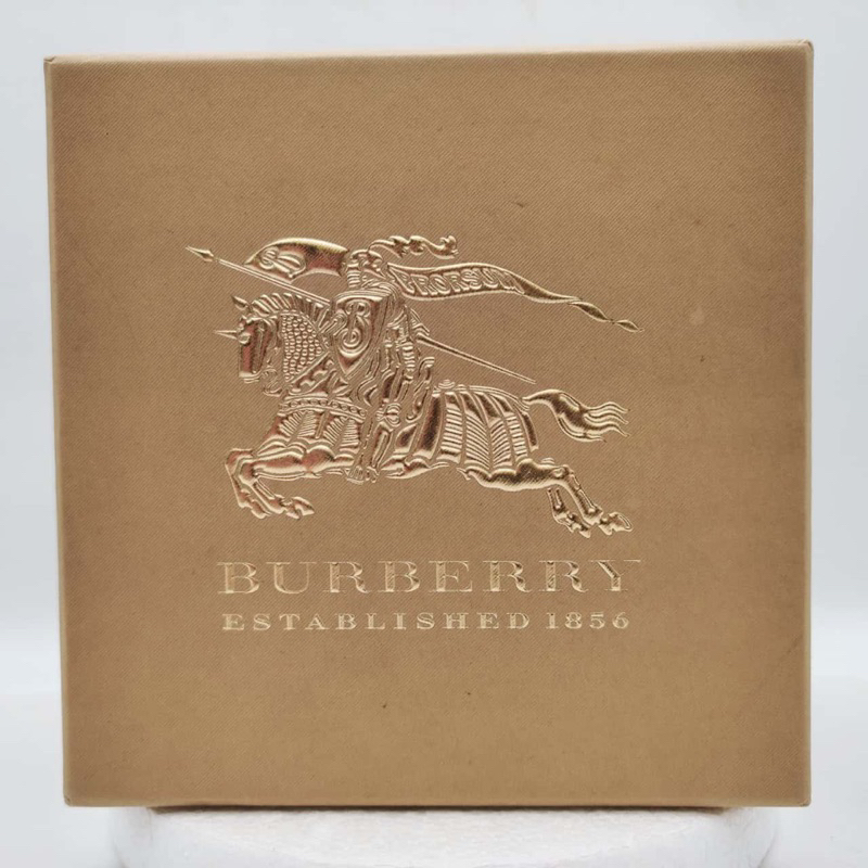 ลดอีก12% กล่องนาฬิกา Burberry watch ของแท้ ของใหม่ พร้อมคู่มือ การ์ด