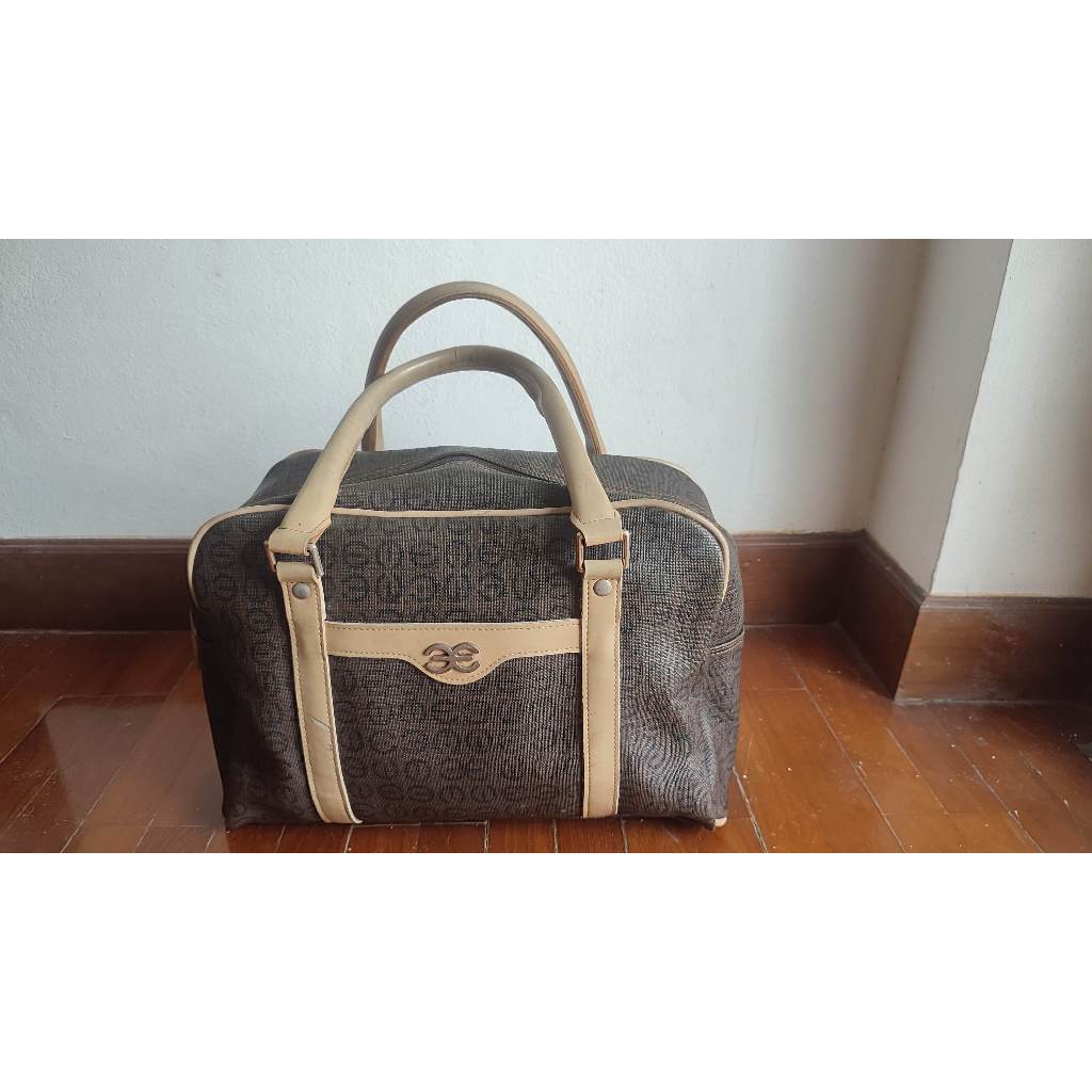 กระเป๋า มือสอง Esquire