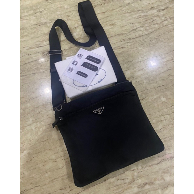 Prada messenger bag ของแท้ สองซิป พราด้า ปราด้า กระเป๋าแบรนด์เนม มือสอง สะพายข้าง ผู้ชาย