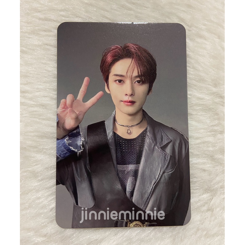 ❤️ พร้อมส่ง ❤️ Stray kids Lee know Rock Star 🐰