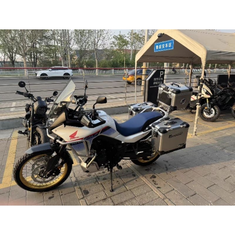 ทรงมลZingPro HONDA TRANSALP750 ปิ๊บGSADV ปิ๊บข้างXL750 กล่องข้างXL750 ปิ๊บXL750 ปิ๊บหลังXL750 กล่องห