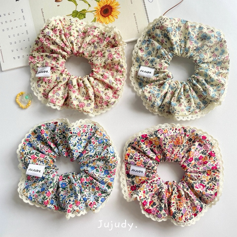 ౨ৎ⋆ Scrunchies ౨ৎ⋆ little flowers ยางรัดผมลายดอกไม้พาสเทลน่ารักๆ เเต่งขอบลูกไม้ 🌼🪴🎀🧺🙆🏻‍♀️🐰