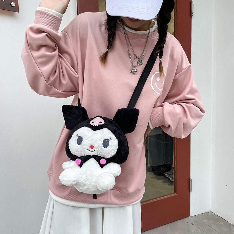 FUFU SHOP ระเป๋าเป้สะพายข้างสีดำสีม่วงตุ๊กตาคุโรมิ กระเป๋าสะพายไหล่ Kuromi My Melody Plush Bag Cute Cartoon Shoulder Bag