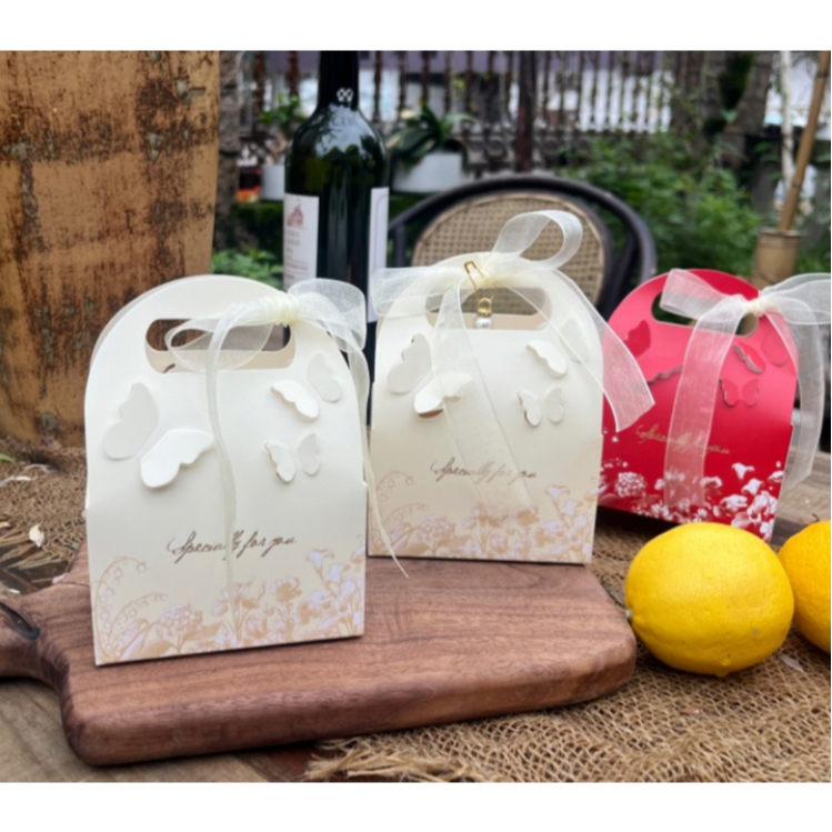 bag กล่องใส่ของชำร่วย กล่องของขวัญ กล่องลายน่ารัก ผีเสื้อคู่เล็ก ใส่ของ มอบเป็นของขวัญ วันสำคัญต่างๆ