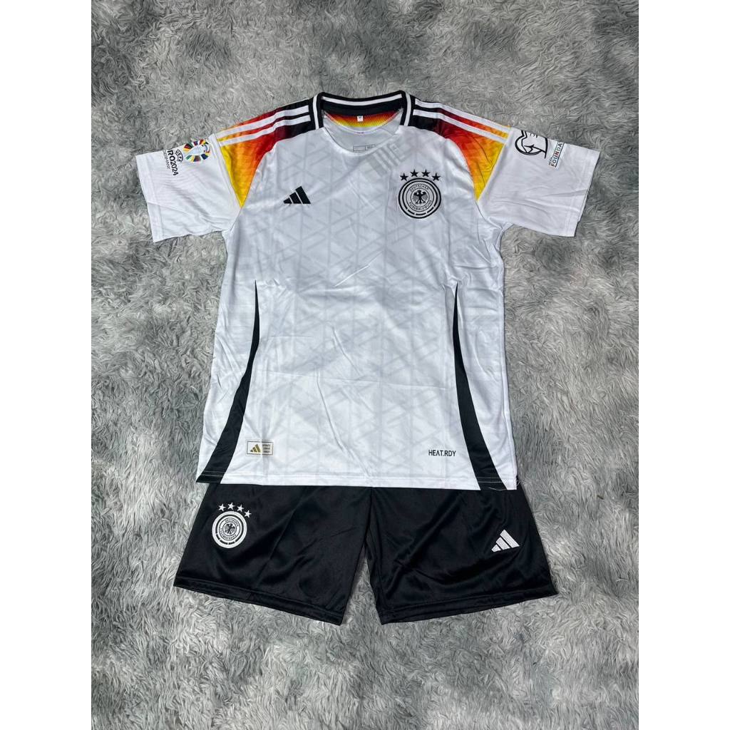 ชุดกีฬา ชุดผู้ใหญ่ ทีมชาติเยอรมัน 24/25 ชุดฟุตบอล ลายใหม่ล่าสุด มีเสื้อพร้อมกางเกงค่ะ