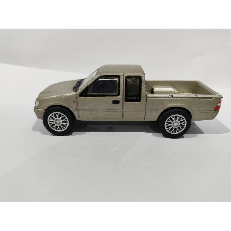 โมเดลรถกระบะ Isuzu Dragon Eye สเกล 1:43 มือสอง มีตำหนิ