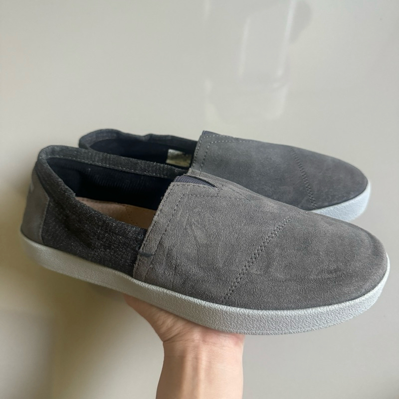 TOMS รองเท้าลำลองมือสองของแท้ sz.40