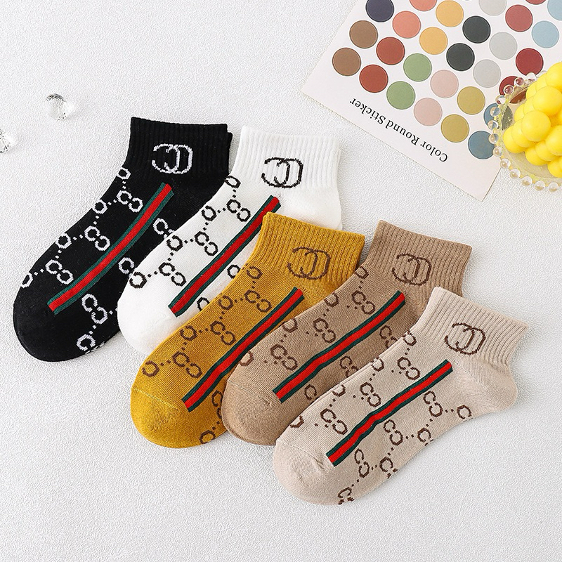 พร้อมส่ง ถุงเท้าข้อสั้น ถุงเท้าแฟชั่น ใส่สบายราคาถูก (ต่อคู่)