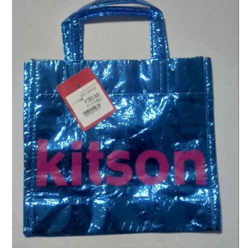 กระเป๋า kitson ทรงหิ้วถือได้ เป็นฟอยล์ ขนาด 8.5 × 8 นิ้ว ป้ายห้อย
