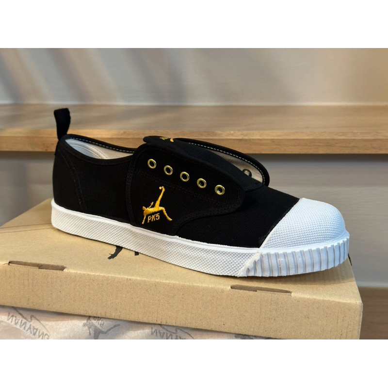 รองเท้าผ้าใบนันยาง รุ่น PK5 (Limited Edition 2023)