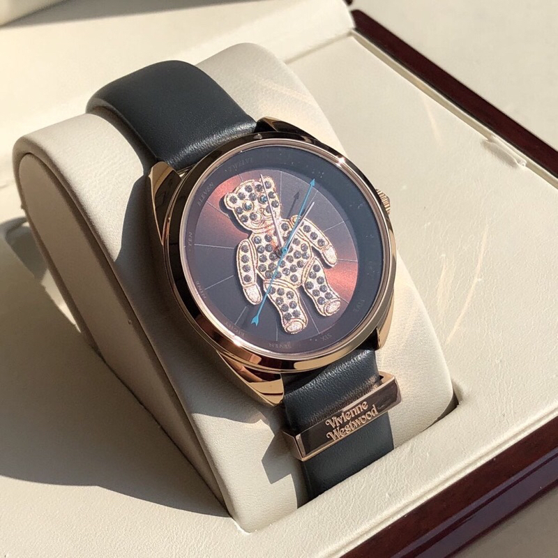 พรี​ ราคา2700 Vivienne Westwood นาฬิกาควอตซ์ นาฬิกา​ผู้หญิง​ size38mm