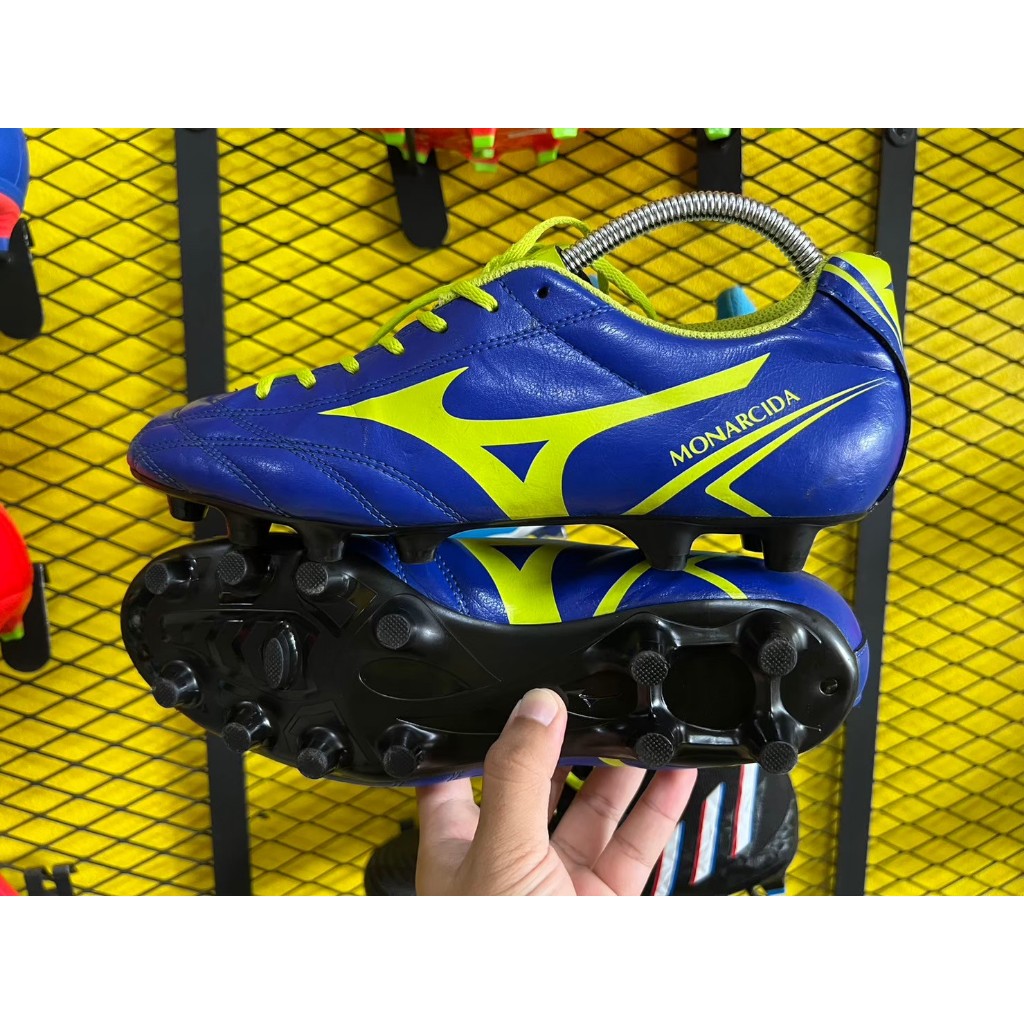 รองเท้าฟุตบอลมือสอง Mizuno ไซส์265/41