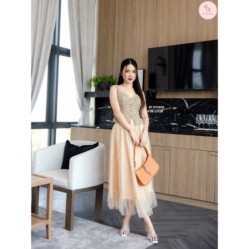 06-21128 เซทเสื้อทวิสต์กระโปรงทอง