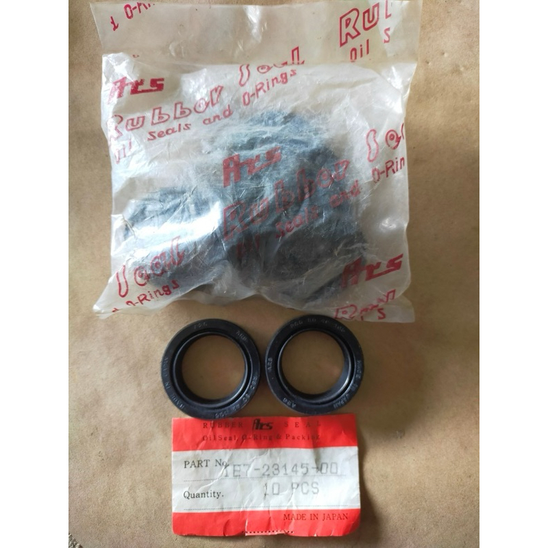 ซีลโช้คหน้า Yamaha RX100 Kawasaki GT0-M4 AR125 Suzuki TS125 TRZ แท้ใหม่ Ars Made in japan