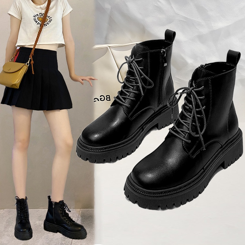 ⚡ไทยพร้อมส่ง⚡รองเท้าบูทสั้นผู้หญิงสไตล์เกาหลี รองเท้าบูทผู้หญิงทันสมัย ​​หัวมน ลำลองและหลากหลาย