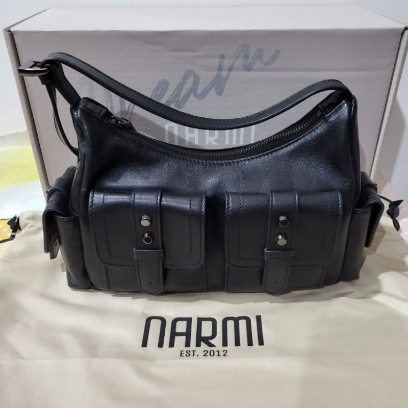 [มือสอง/Used] Narmi // Boo bag หนังแกะสีดำ