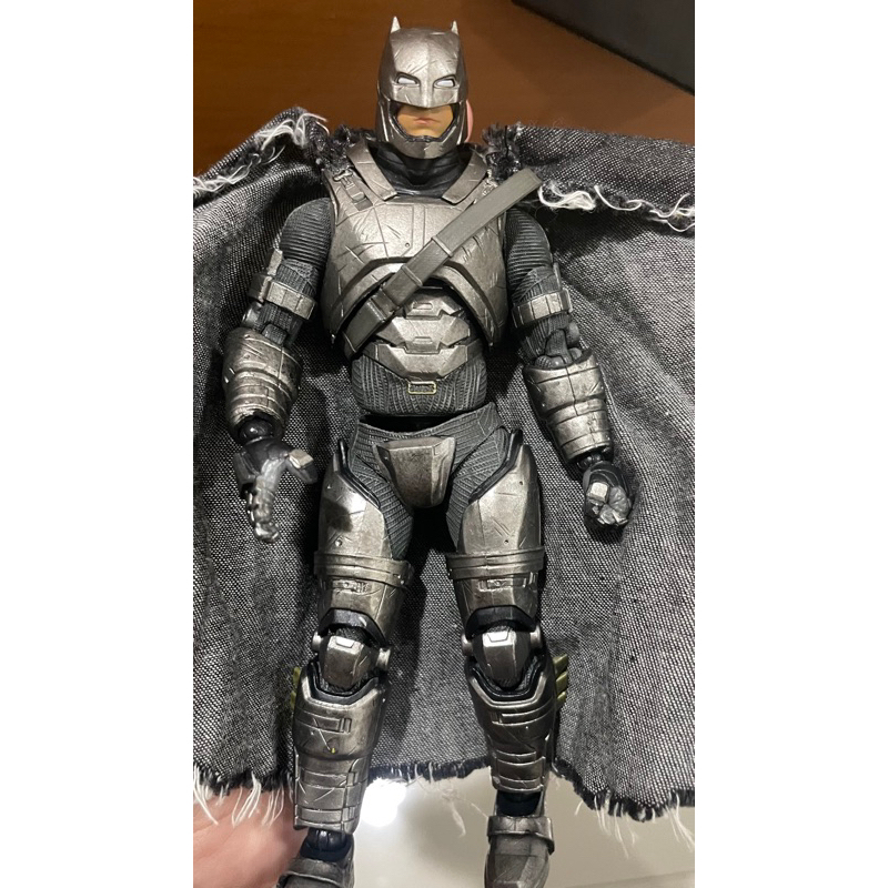 Mafex no.023 Armored Batman batman vs superman medicom action figure 1/12 bvs