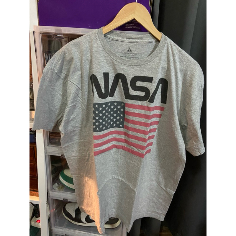 NASA American Flag Logo Space Grey Tshirt เสื้อแขนสั้นมือสอง