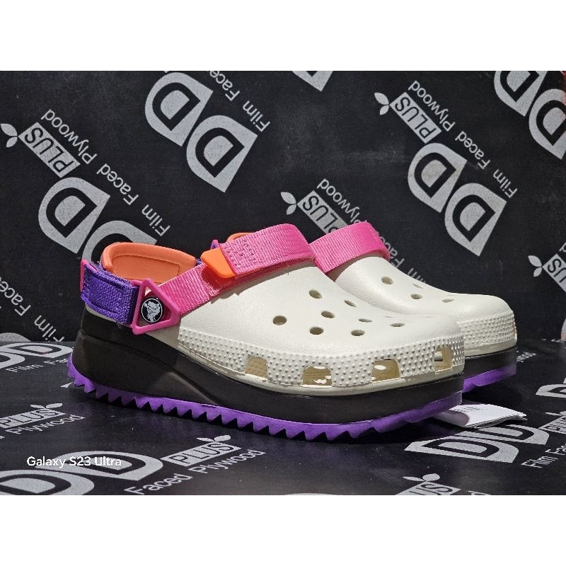 รองเท้าแตะ Crocs Classic Mega Clog ผู้หญิง ส้นสูง มีไชส์35–41รองเท้าสวยสวย