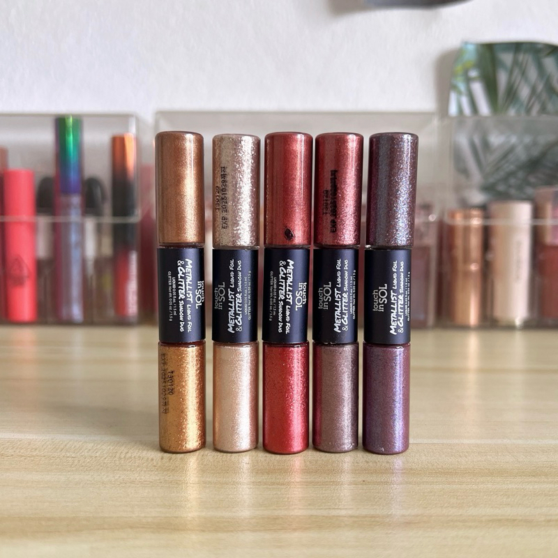 มือ1 Touch in Sol Metallist Liquid Foil & Glitter Shadow Duo 1.5ml ไซซ์มินิ อายแชโดว์สองเนื้อในแท่งเดียว (ราคาเต็ม890)