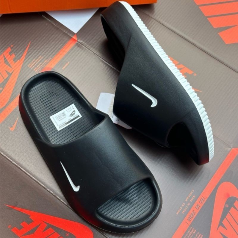 รองเท้าแตะ 2024 NIKE CALM SLIDE ผิวหยาบ พื้นโลโก้ มีป้าย รองเท้าแตะพื้นสูง รุ่นใหม่ นิ่มมาก