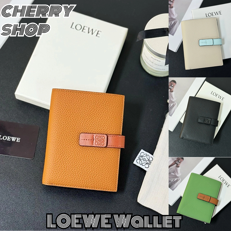 🍒LOEWE Medium Vertical Wallet in Soft Grained Calfskin🍒กระเป๋าสตางค์ Women's Wallet