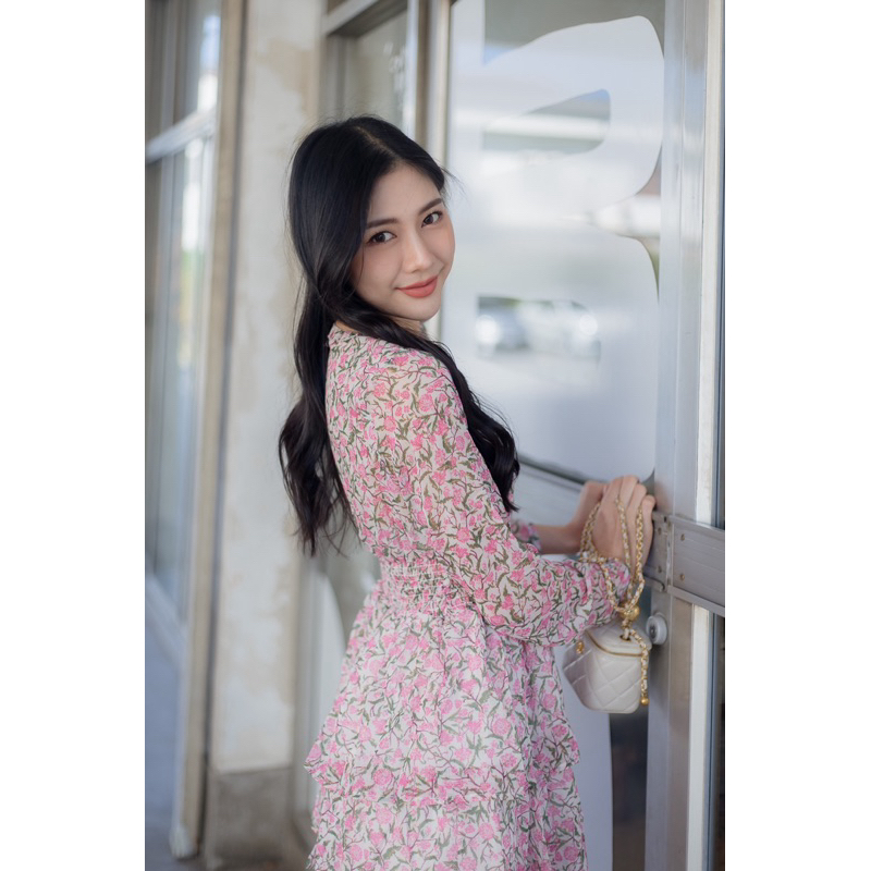Nooch.Closet : ชุดเดรสลายดอก Rosier Floral  Pink Dress