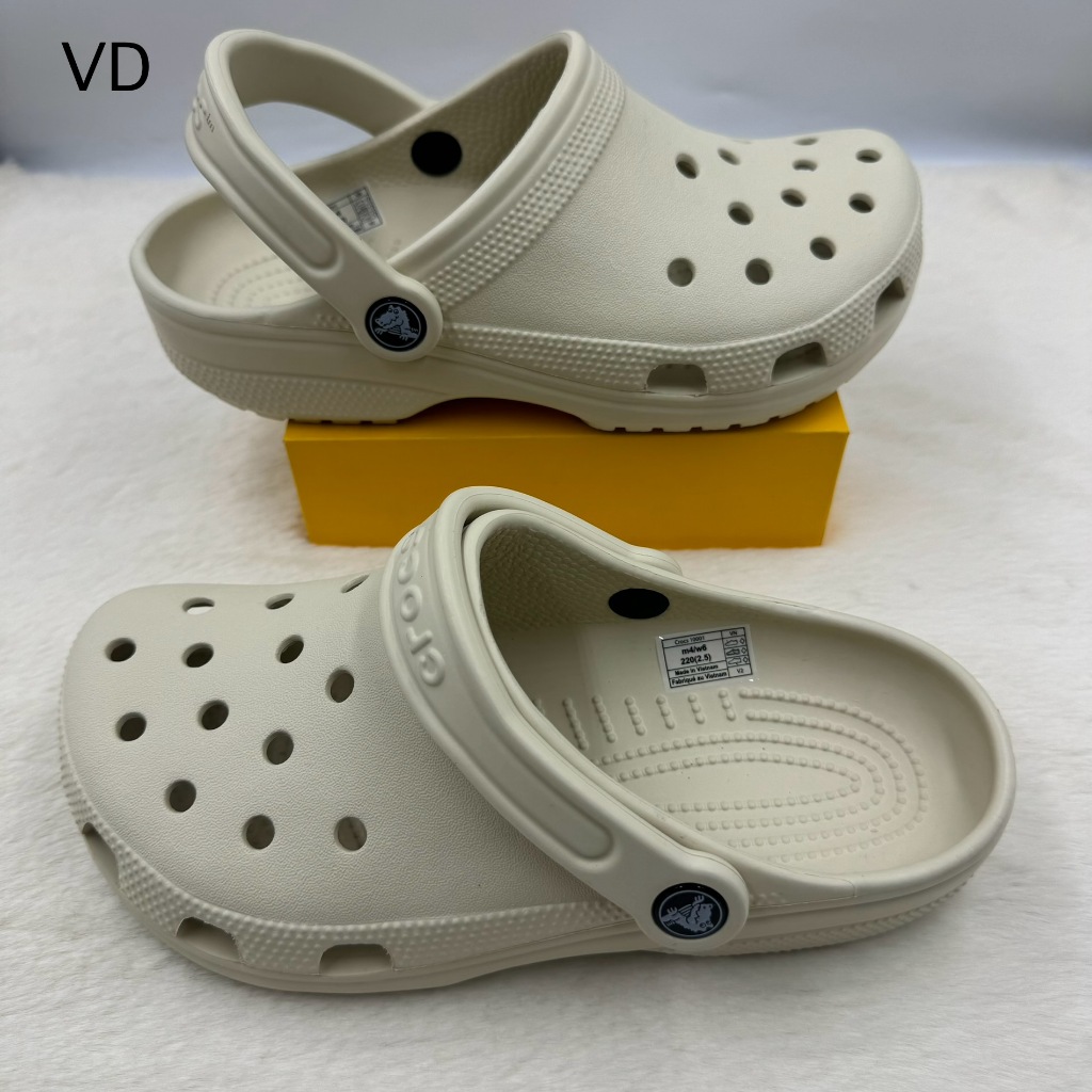 รองเท้า crocs เบานิ่มใส่สบายไม่เจ็บเท้า สินค้ามาใหม่มีทุกไซด์นะครับ รองเท้าเพื่อสุขภาพ