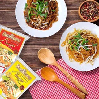 [หมี่โคราช][ตราเรือนทอง]ต้นตำรับความอร่อย(พร้อมน้ำปรุงรสสำเร็จรูป)ขนาด200กรัม