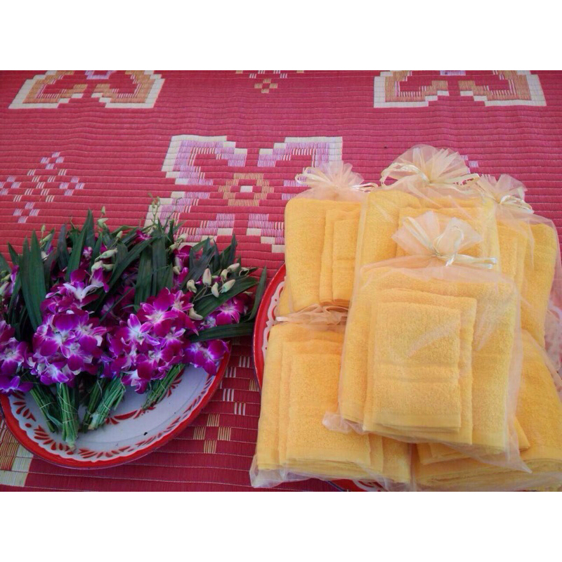 ผ้าขนหนูพระของไทย อย่างดี มี3ชิ้น พร้อมถุงไหม เนื้อcotton100%