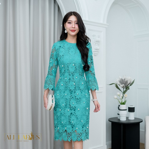 All Ladies เดรสลูกไม้ถักแขนระบายแต่งมุก