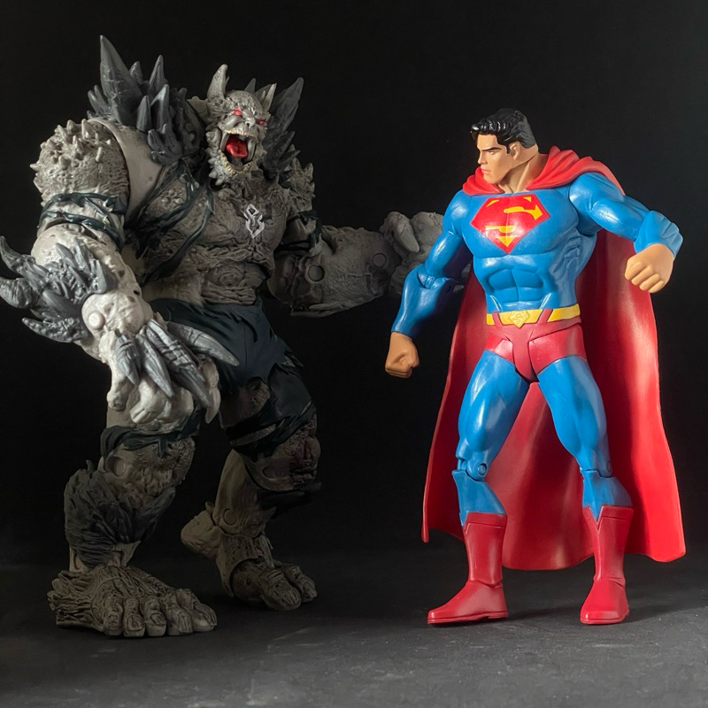 DC Multiverse Batman Earth 1 Devastator Doomsday vs Superman Action Figure 20 cm