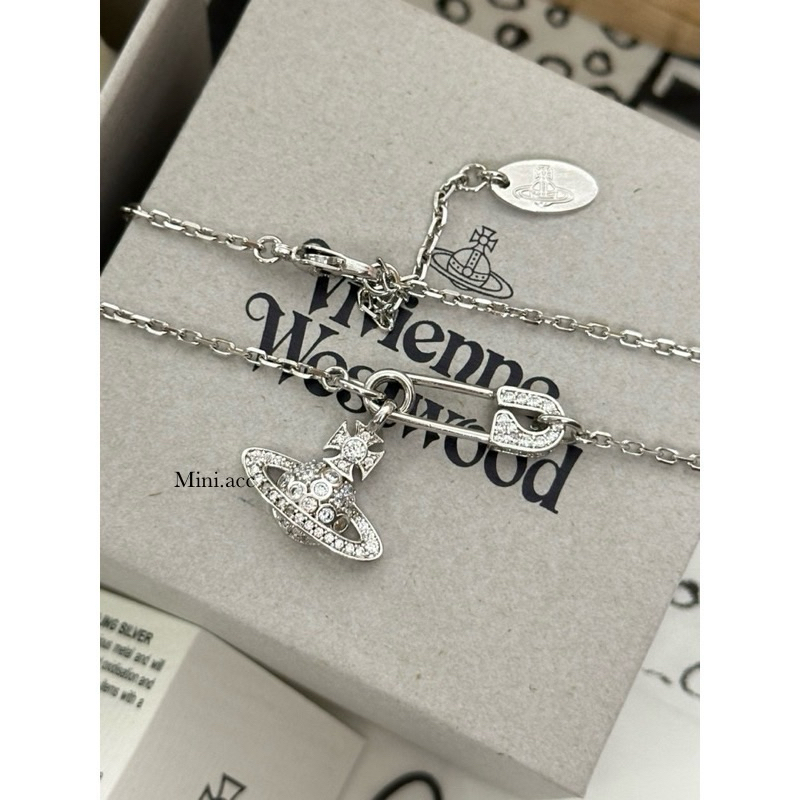ของแท้ พร้อมส่ง/พรีออเดอร์ Vivienne westwood Lucrece pendant color platinum Measurements: chain length 40-44cm