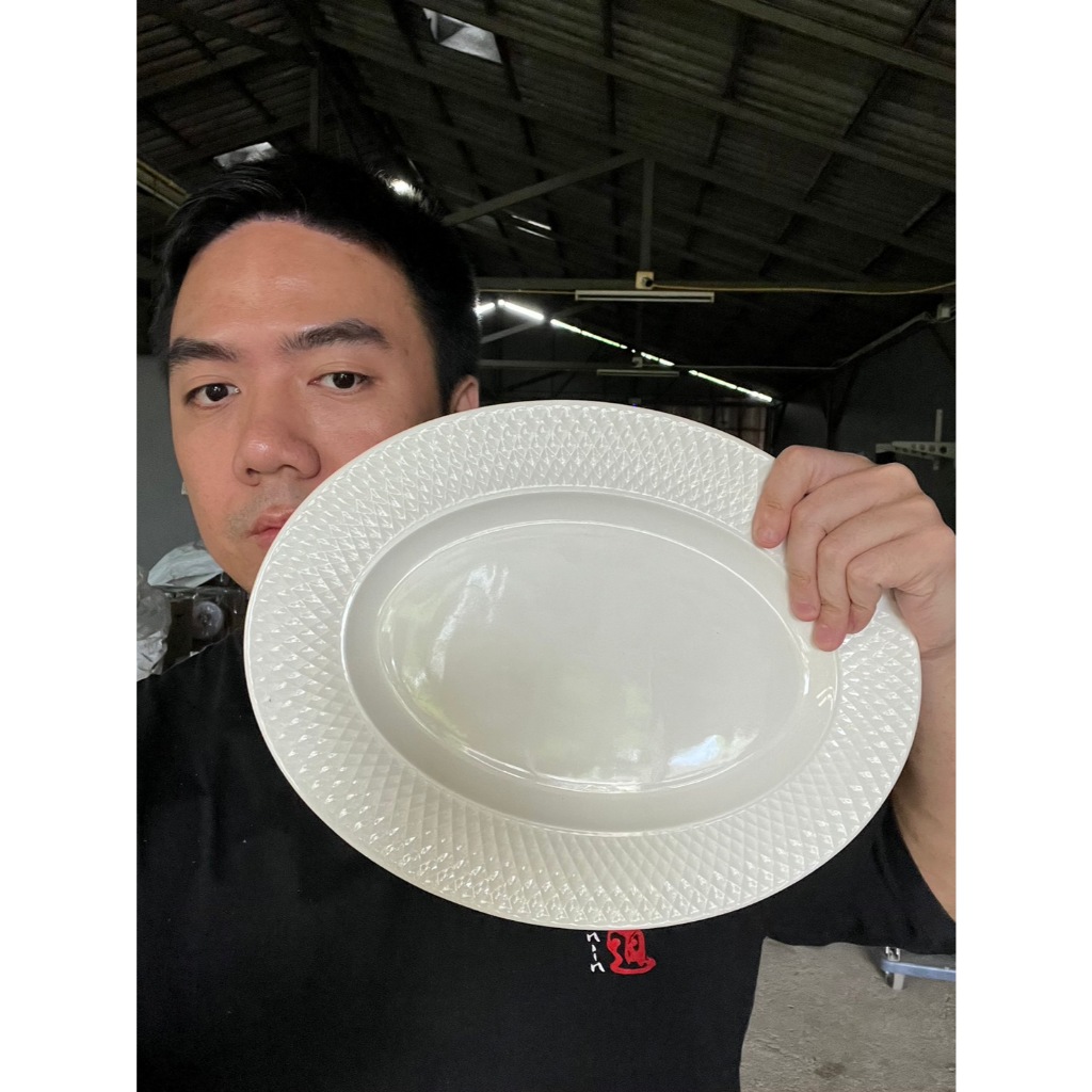 จานเปล จานวงรี จานเซรามิค ลายลูกกอล์ฟ จานใส่ปลาใหญ่ ไซด์ใหญ่เนื้อพอซร์เลนขนาด 12 นิ้ว ออกใบกำกับภาษีได้