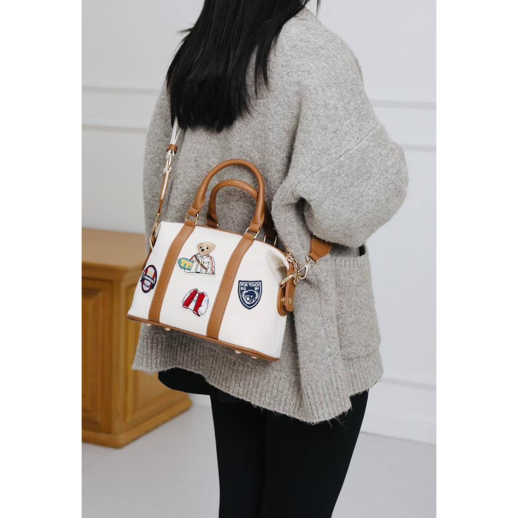 TTWN BEAR กระเป๋าสะพายข้างทรงหมอนโดม 2 ไซส์  แบรนด์แท้ พร้อมส่ง