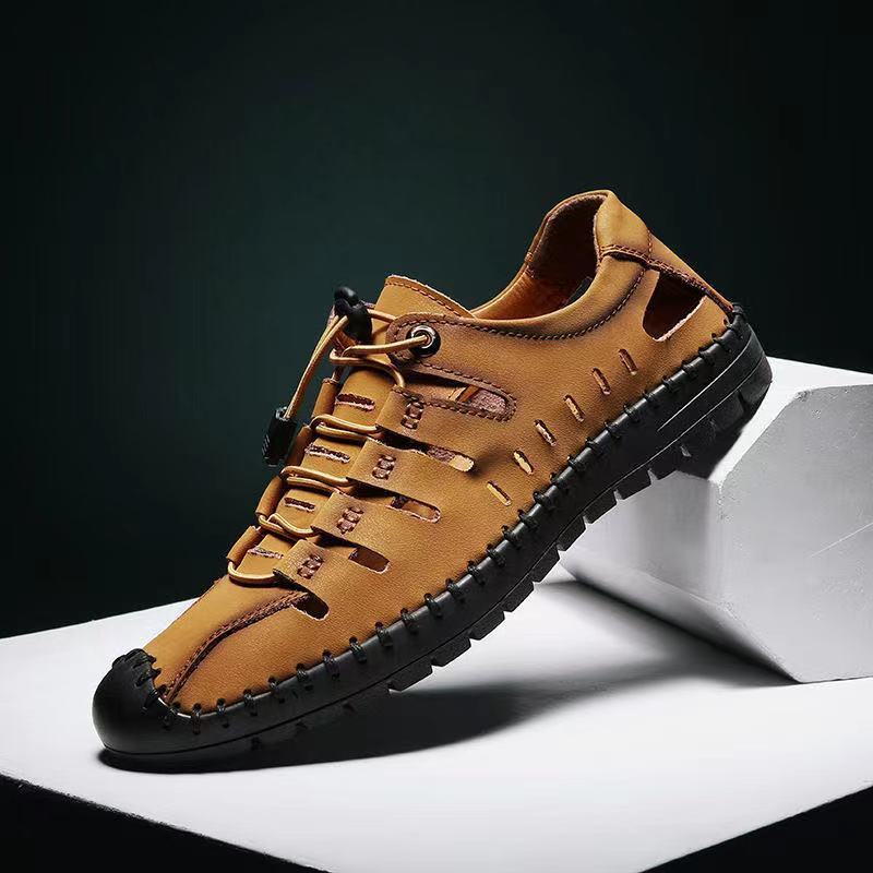 รองเท้าแตะส้นแบน PU สำหรับผู้ชายทันสมัย ​​ดีไซน์กลวง สะดวกสบาย ระบายอากาศได้ และทนทาน