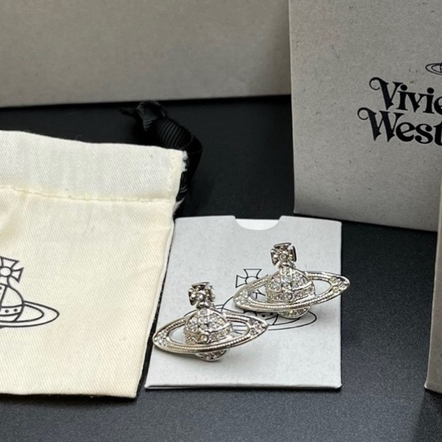 Vivienne westwood Mini bas relief earrings (ต่างหู)