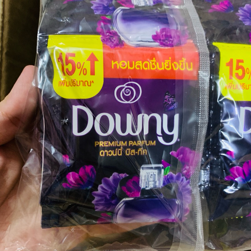 น้ำยาปรับผ้านุ่มแบบซองดาวน์นี่ Downey สูตรเข้มข้น ยกแพ็ค 24 ซอง ราคาถูก