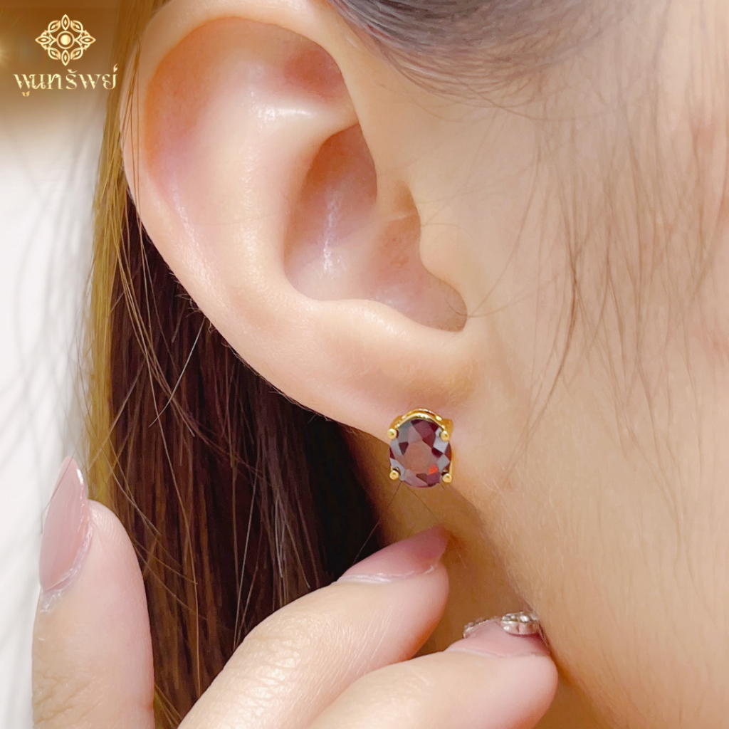 ส่งฟรี ต่างหูพลอยโกเมน/พลอยเขียวส่องทรงรี เครื่องประดับไทยพูนทรัพย์ มีใบรับประกันED276E300 ED274E300