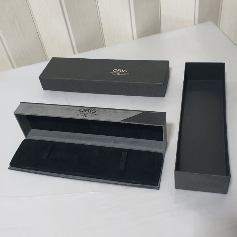 Oris Mens Watch Display Box + Outer กล่องนาฬิกา กล่องด้านนอก⚠️สินค้ามือสอง⚠️รบกวนอ่านก่อนนะคะ🙏🙏