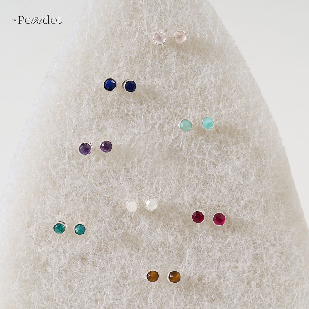 Dot earrings - เสริมงาน เงิน ความรัก จิตใจ
