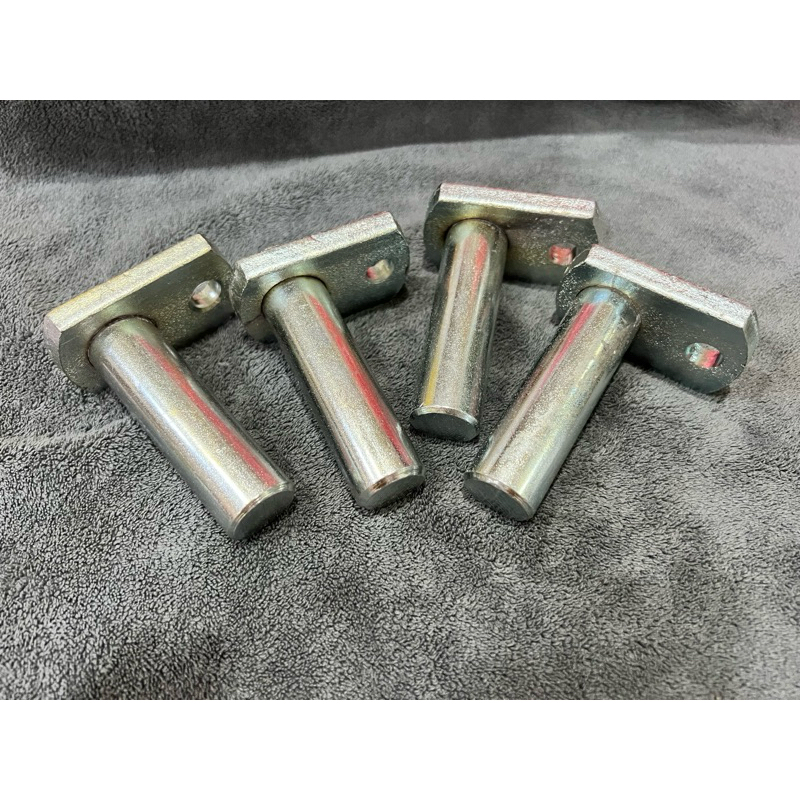 สลักใต้เสื้อเพลา KUBOTA L 45 47 50