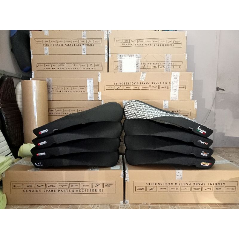 หนังหุ้มเบาะเวสป้าSprint,Primavera125-150 (2015-ปัจจุบัน) ใส่ได้ทั้งเบาะทรงเดิมและเบาะปาด ราคา ถูกที่สุด ดีลบีเคเค แกลเลอรีภาพที่ 2