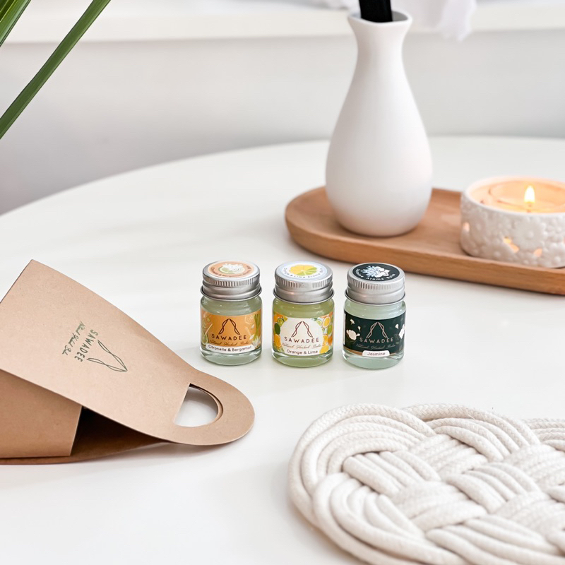 SAWADEE Gift Set รุ่น กระเป๋าโค้ง – 3 กลิ่น ประกอบด้วย กลิ่นมะลิ กลิ่นส้ม มะนาว และ กลิ่นตะไคร้ มะกรูด 15 g ราคา ถูกที่สุด ดีลบีเคเค แกลเลอรีภาพที่ 6