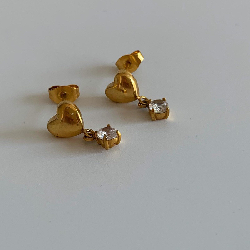 HER OBJECTIVE_HER AMORA HEART EARRINGS