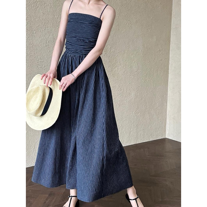 Mogwany พรี Navy Stripe Dress เดรสทรงสวย ผ้าดีมาก มีซับใน สายปรับได้ มีกันลื่นที่อก ใส่เป็นสายเดี่ยว,เกาะอกได้